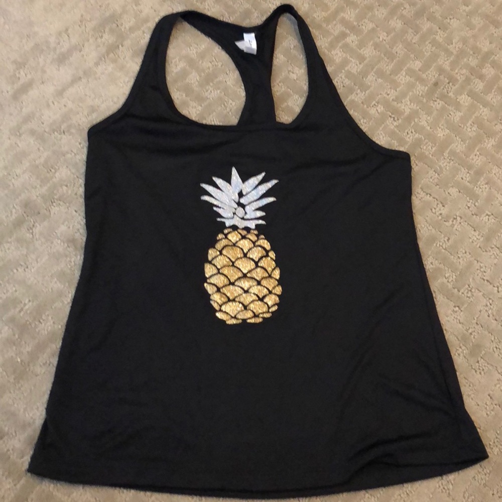Workout tank with pineapple